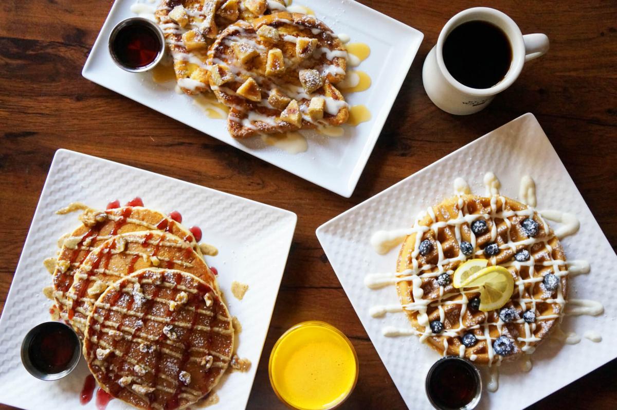 Pancakes, French toast and waffles with toppings